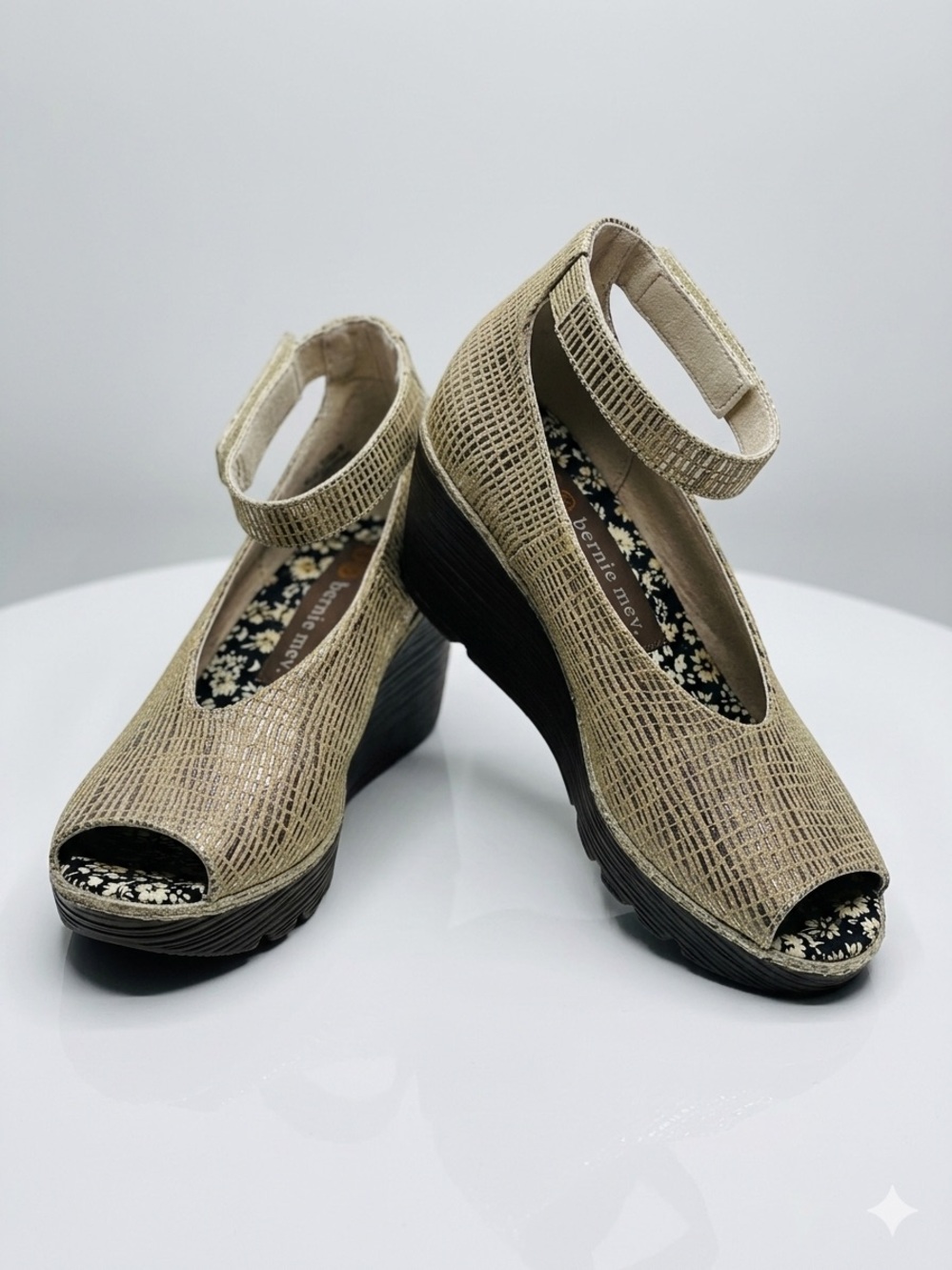 Bernie Mev Mely Beige Metallic Shimmer Snake Laser Cut Platform Wedge Sandal 37